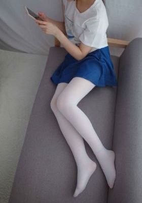 年轻漂亮女教师_免费在线观看播放