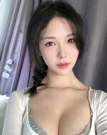 岳女四人共侍一夫更新时间_BD手机免费观看完整