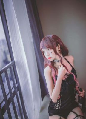 年轻的女教师在线播放_蓝光高清在线